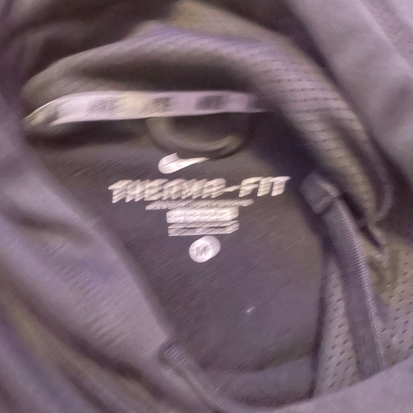 nike sweatshirt - Picture 3 of 3